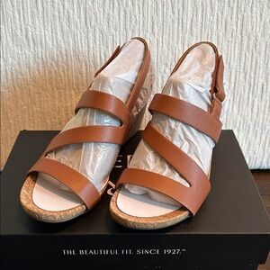 Naturalizer Adria Toffee Tumbled Wedge Sandal NIB